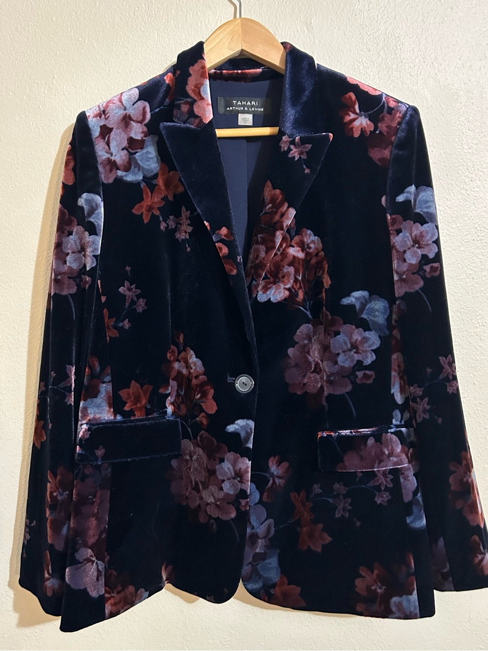 Tahari Floral Velvet Blazer Whimsigoth Size 12  Dusty Rose Flowers Datk Romantic